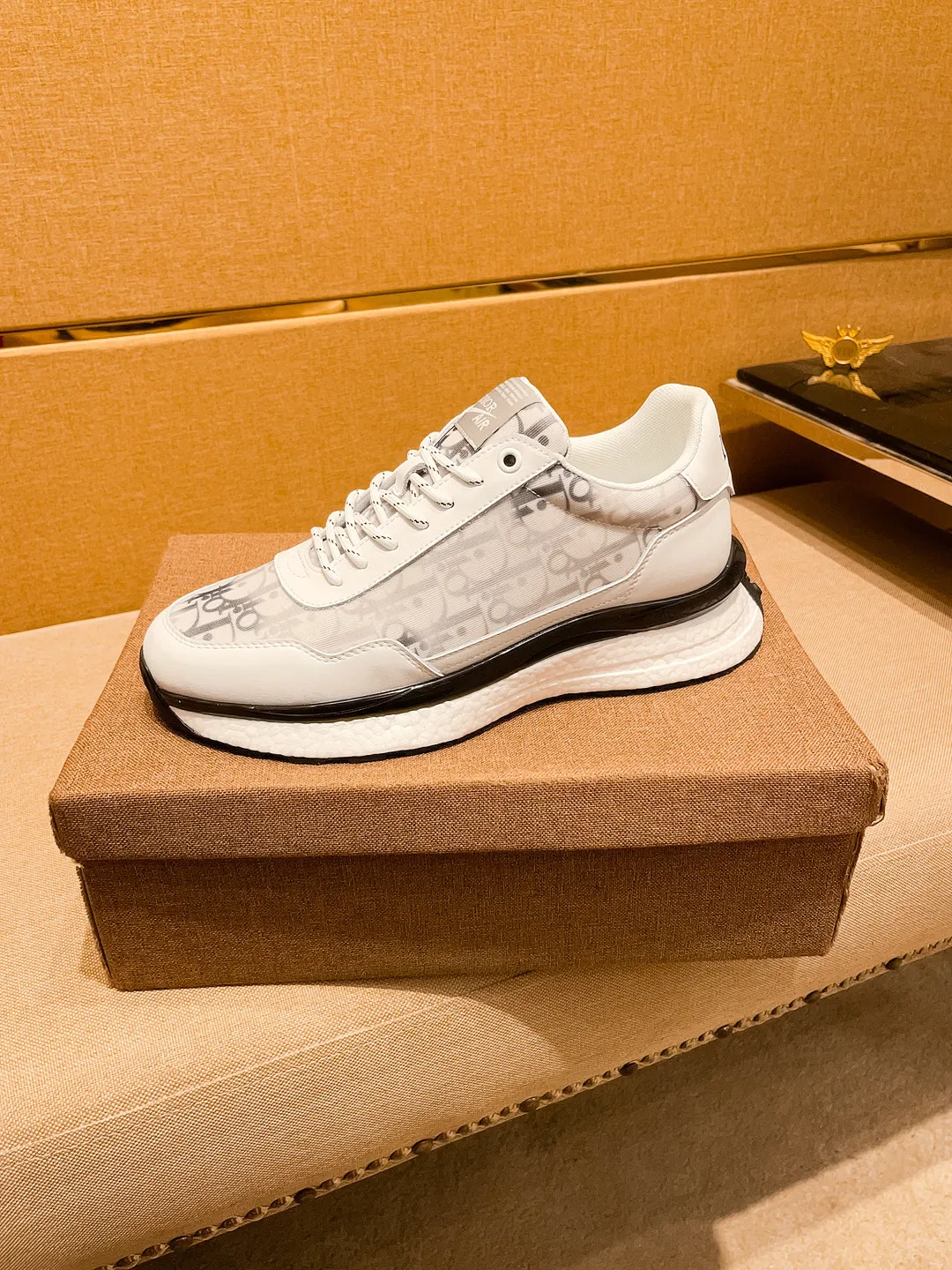 Men's shoes💰 460💰👍【Dior】🔥🔝High-end brand of men's shoes Official website 1:1 latest masterpiece: The upper is made of Italian imported first-layer cowhide🔥Official website original special technical cloth fabric matching🔥Original comfortable and breathable lining➕Original designated anti-slip outsole🔥Make walking more convenient and comfortable! An exclusive new model, a stunning work, a beautiful 1:1 replica [color] compared to the official quality! Create a fashionable personality to set off your uniqueness! A must-have for trendy men! 🔥, sizes: 38-44. color:.     2⃣️colors available🔥